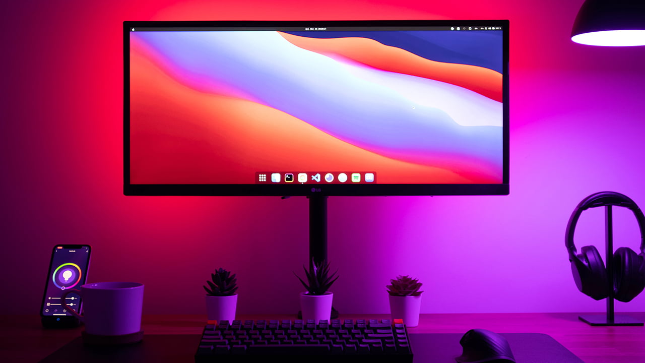 Using a computer to browser the internet on a non smart TV