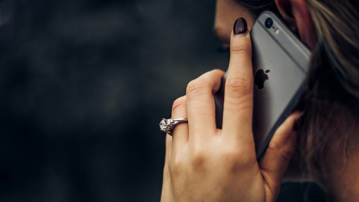 How to clean microphone on iPhone